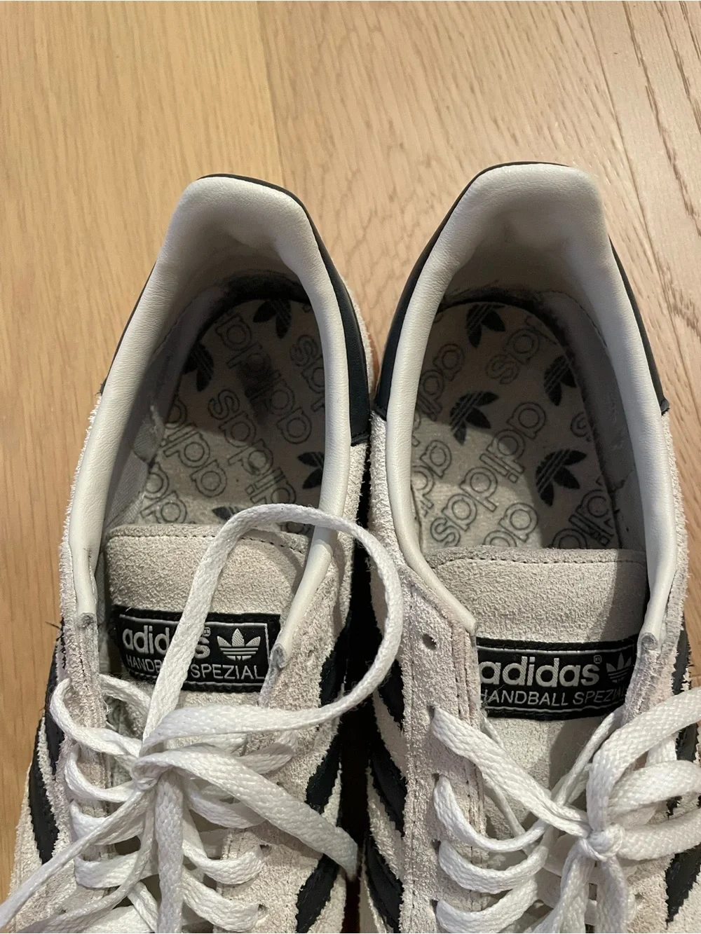 Adidas Spezial Sneakers